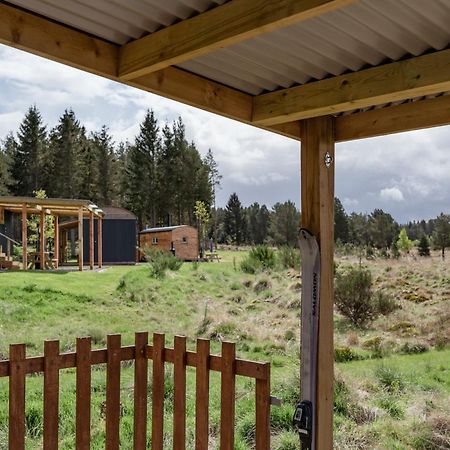 Highland Shepherd Huts Нети Бридж Стая снимка