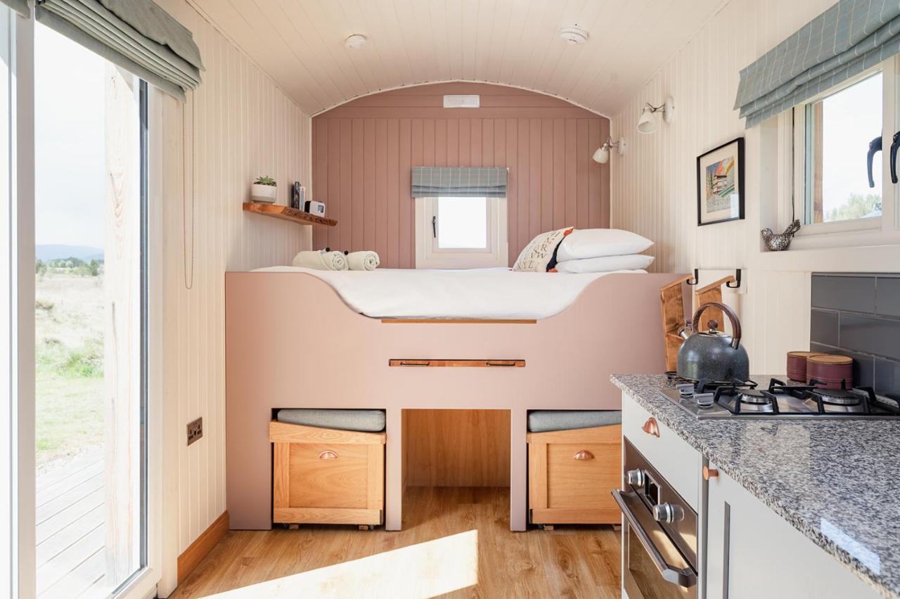 Highland Shepherd Huts Нети Бридж Екстериор снимка
