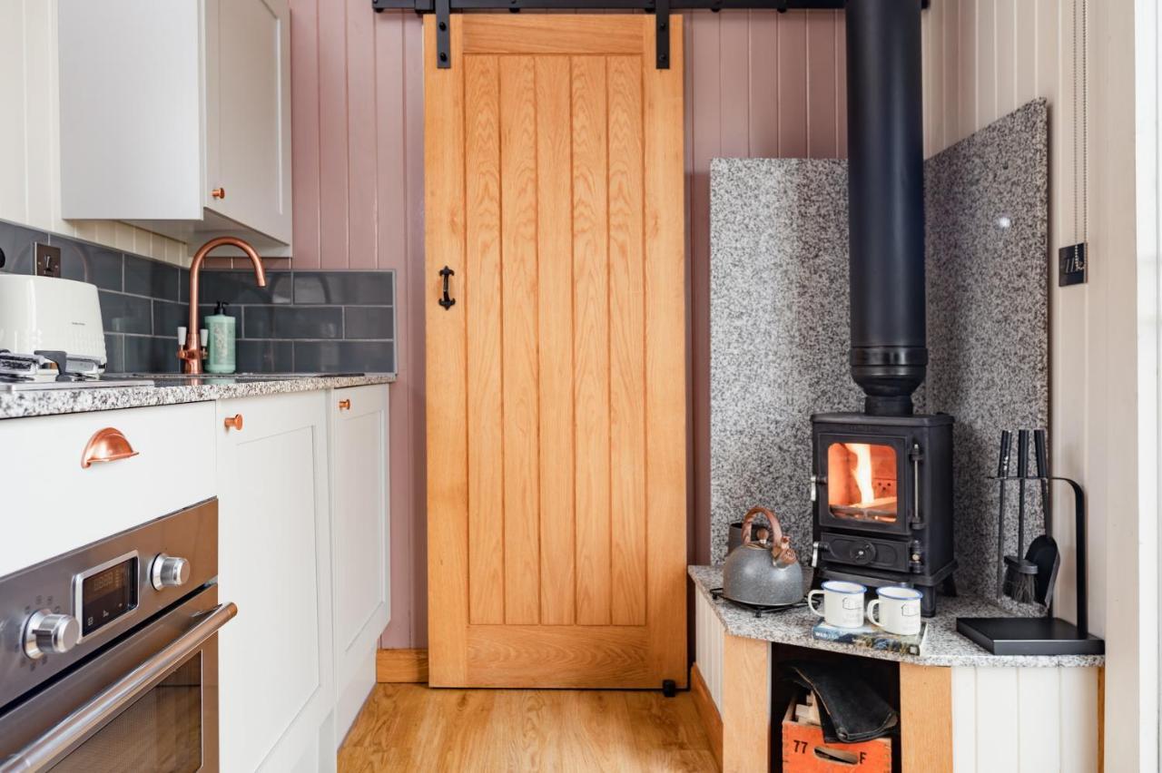 Highland Shepherd Huts Нети Бридж Екстериор снимка