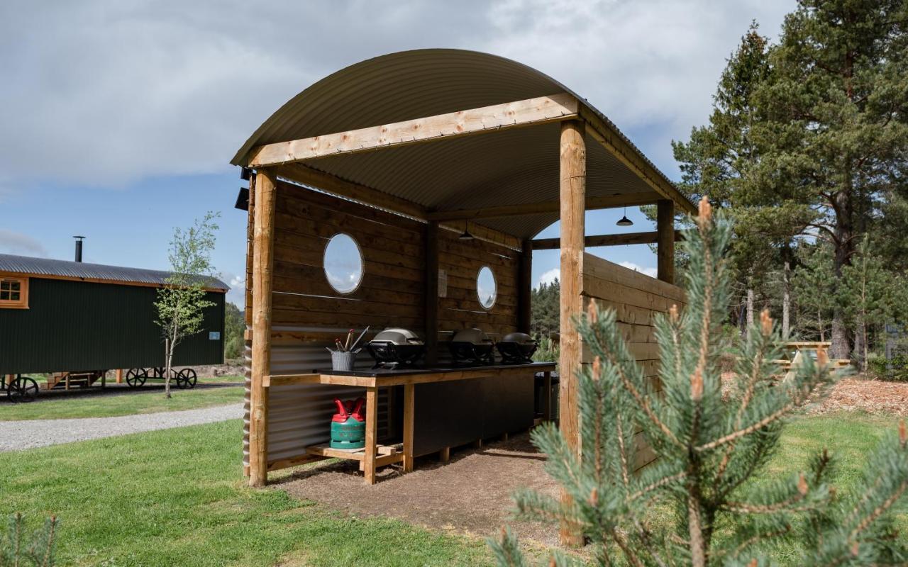 Highland Shepherd Huts Нети Бридж Екстериор снимка